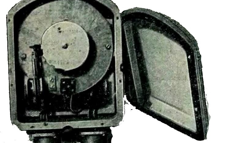 Общий вид электроприводного управляющего механизма радиомаяка МРМ-54П